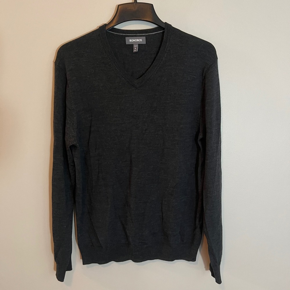 Bonobos Men V-Neck Sweater Charcoal Grey 100% Extra Fine Merino Wool M Quiet Lux